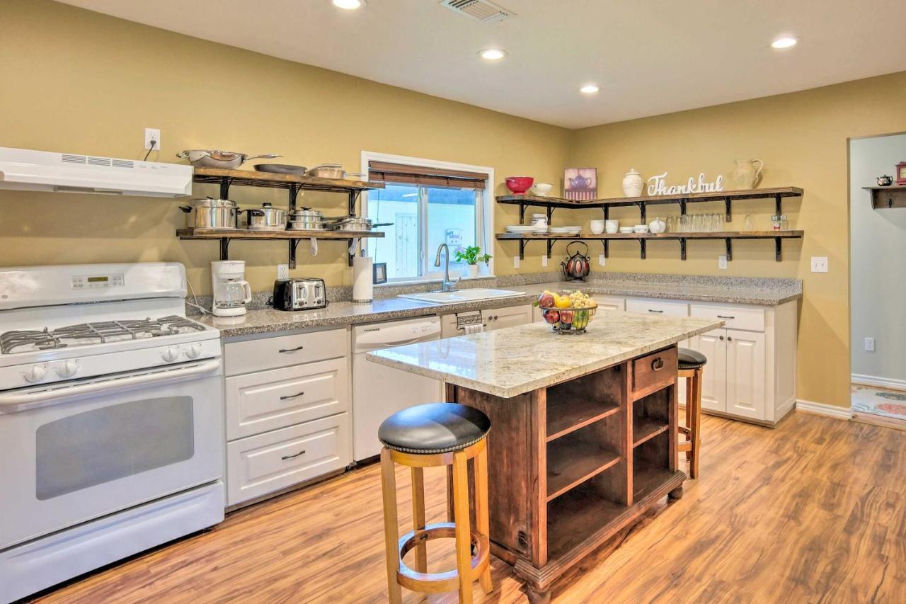 The Gathering Place Brenham Home On 6 Acres Eksteriør bilde