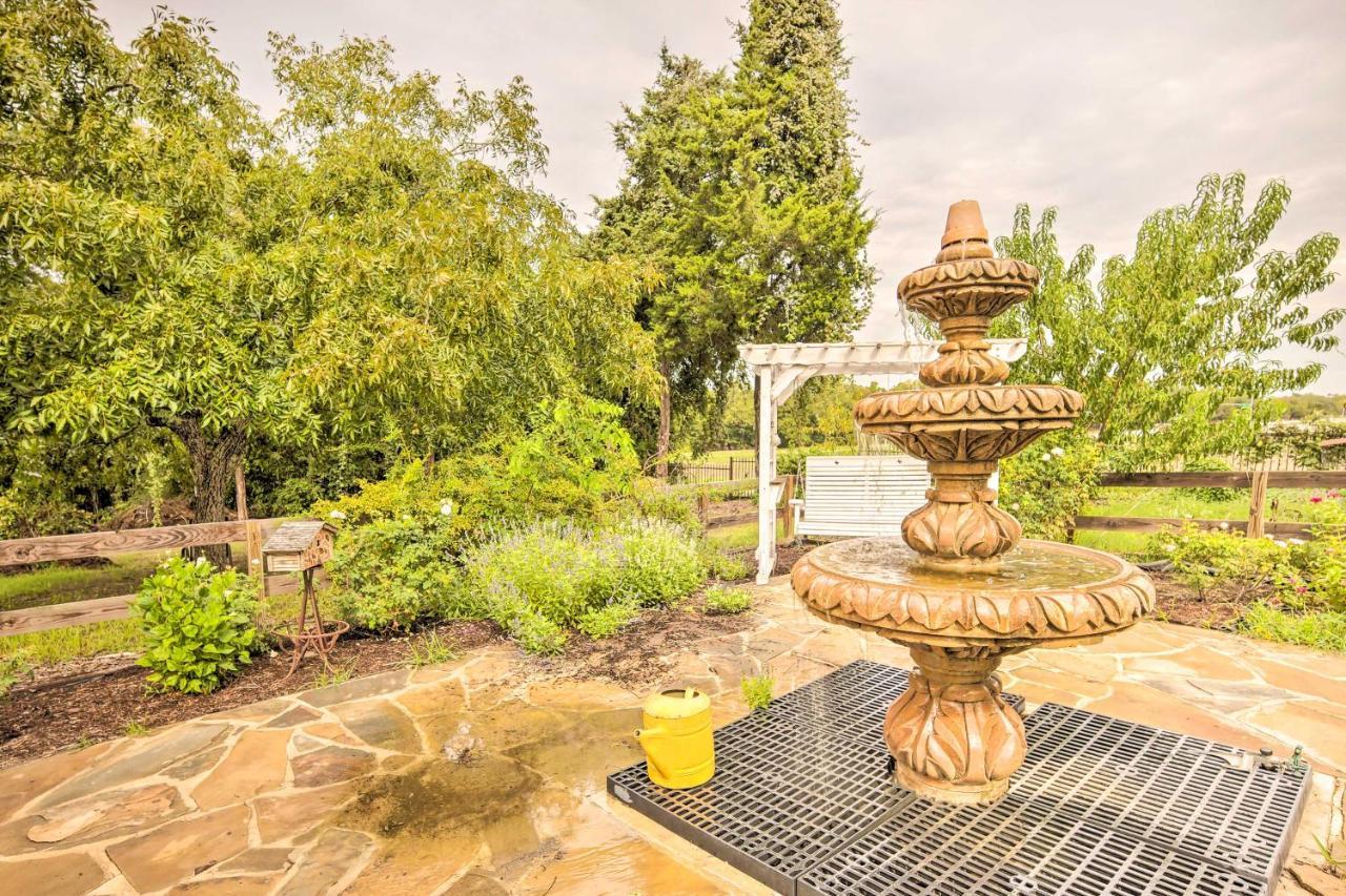 The Gathering Place Brenham Home On 6 Acres Eksteriør bilde