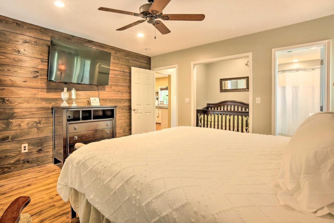 The Gathering Place Brenham Home On 6 Acres Eksteriør bilde